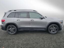 Mercedes-Benz GLB GLB 250 4MATIC SUV 2026 — side view