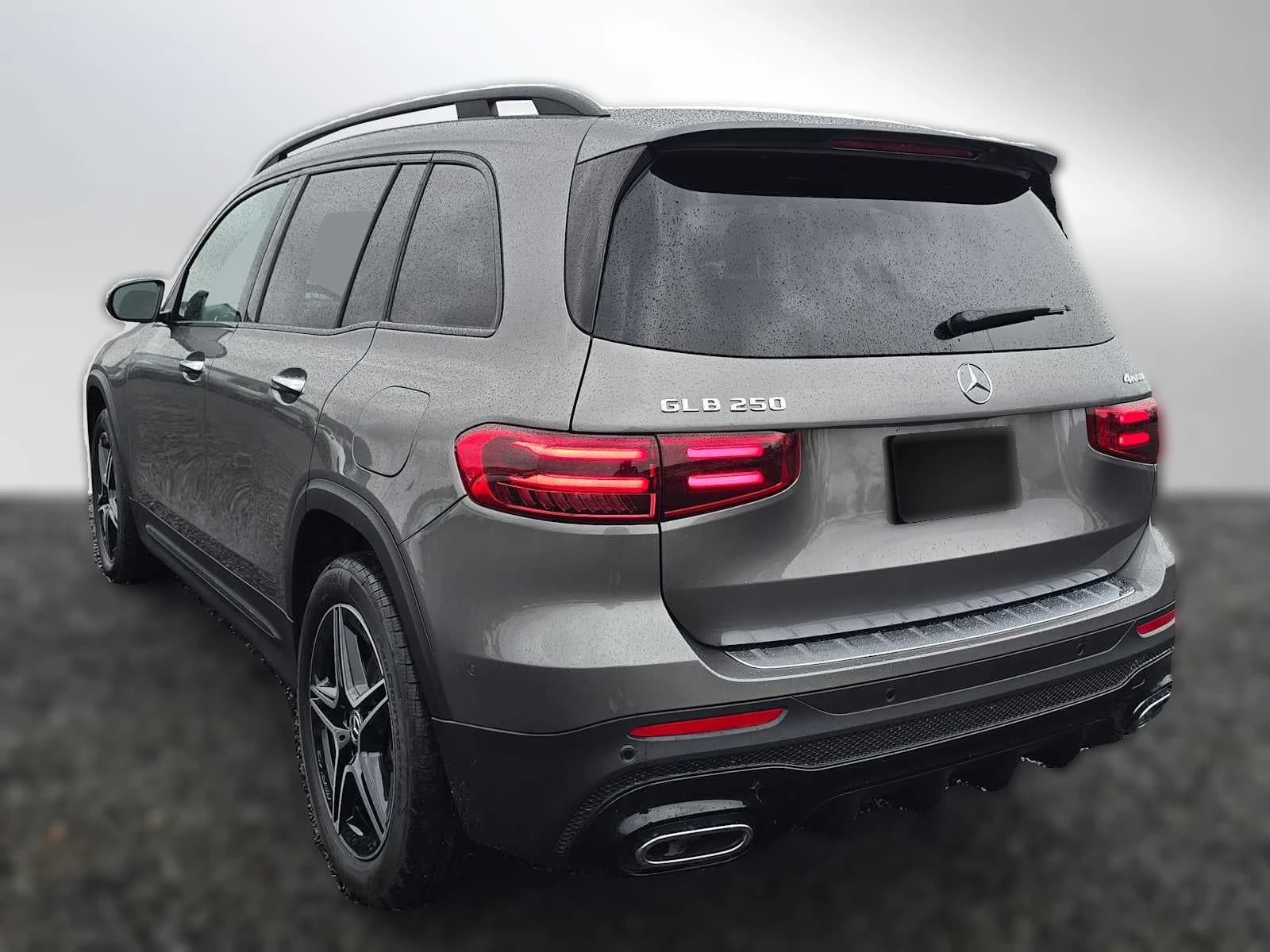 Mercedes-Benz GLB GLB 250 4MATIC SUV 2026 — side view