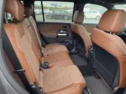 Mercedes-Benz GLB GLB 250 4MATIC SUV 2026 — side view