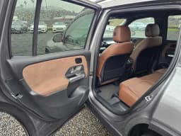 Mercedes-Benz GLB GLB 250 4MATIC SUV 2026 — side view