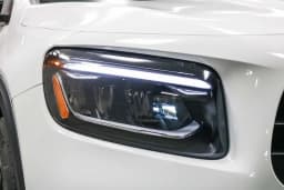 Mercedes-Benz GLB AMG GLB 35 4MATIC SUV 2026 — side view