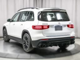 Mercedes-Benz GLB AMG GLB 35 4MATIC SUV 2026 — side view