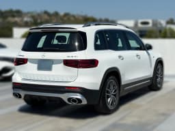 Mercedes-Benz GLB AMG GLB 35 4MATIC SUV 2026 — side view