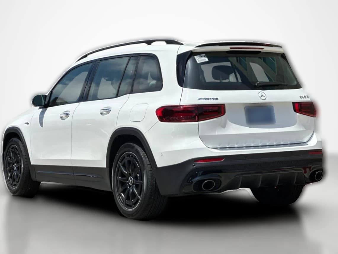 Mercedes-Benz GLB AMG GLB 35 4MATIC SUV 2026 — side view