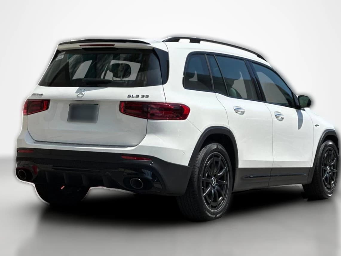 Mercedes-Benz GLB AMG GLB 35 4MATIC SUV 2026 — side view