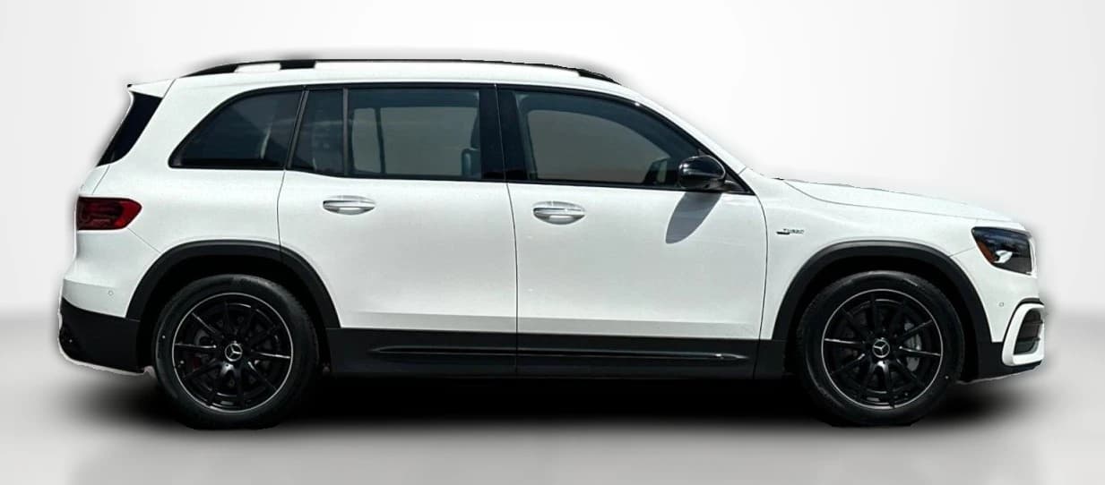 Mercedes-Benz GLB AMG GLB 35 4MATIC SUV 2026 — side view