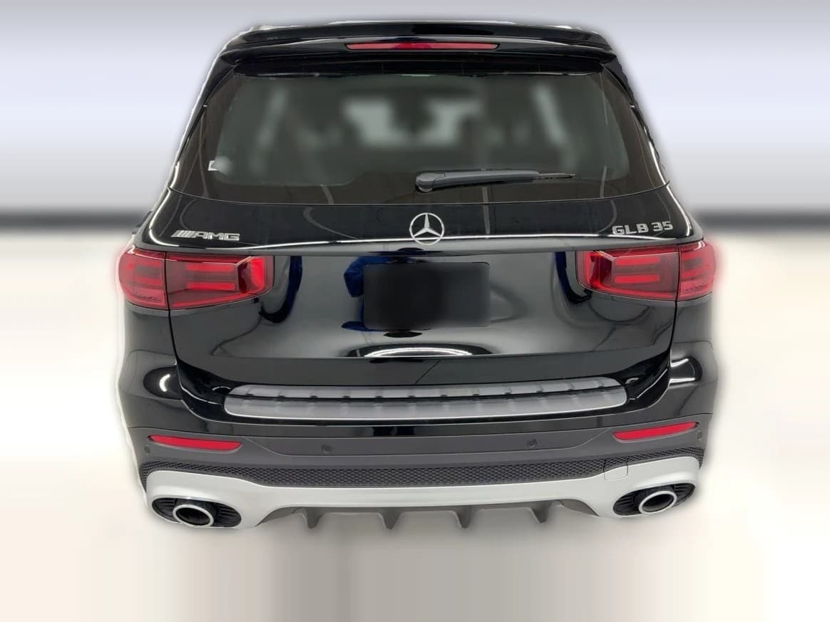 Mercedes-Benz GLB AMG GLB 35 4MATIC SUV 2026 — side view