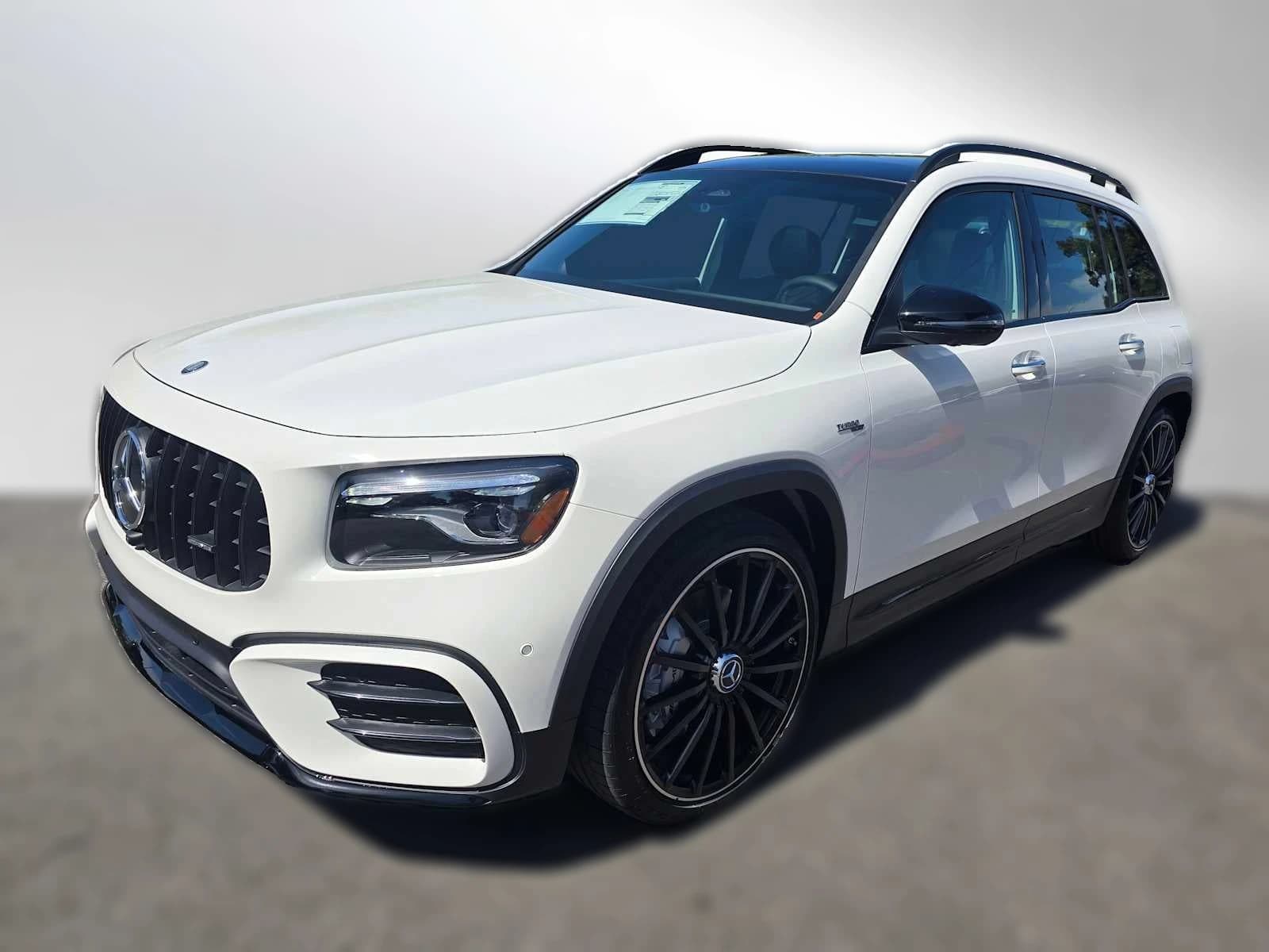 Mercedes-Benz GLB AMG GLB 35 4MATIC SUV 2026 — side view