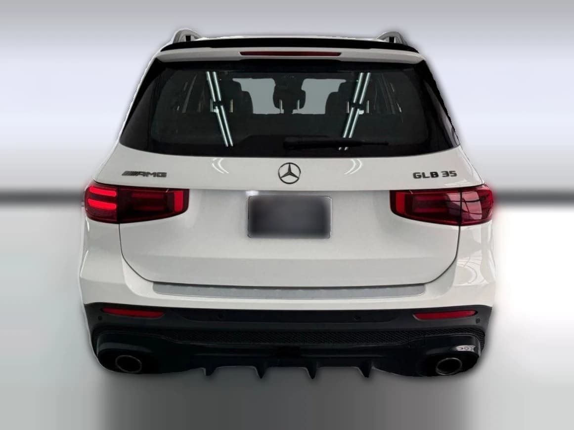 Mercedes-Benz GLB AMG GLB 35 4MATIC SUV 2026 — side view