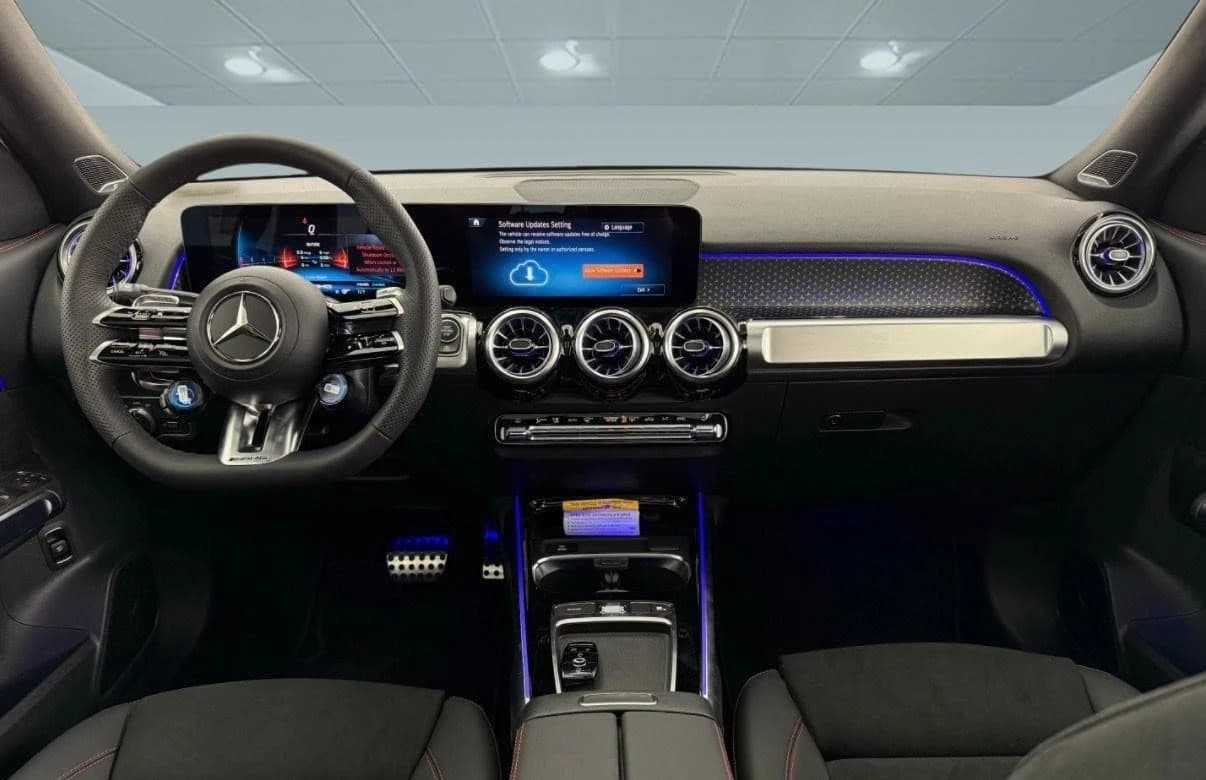Mercedes-Benz GLB AMG GLB 35 4MATIC SUV 2026 — side view
