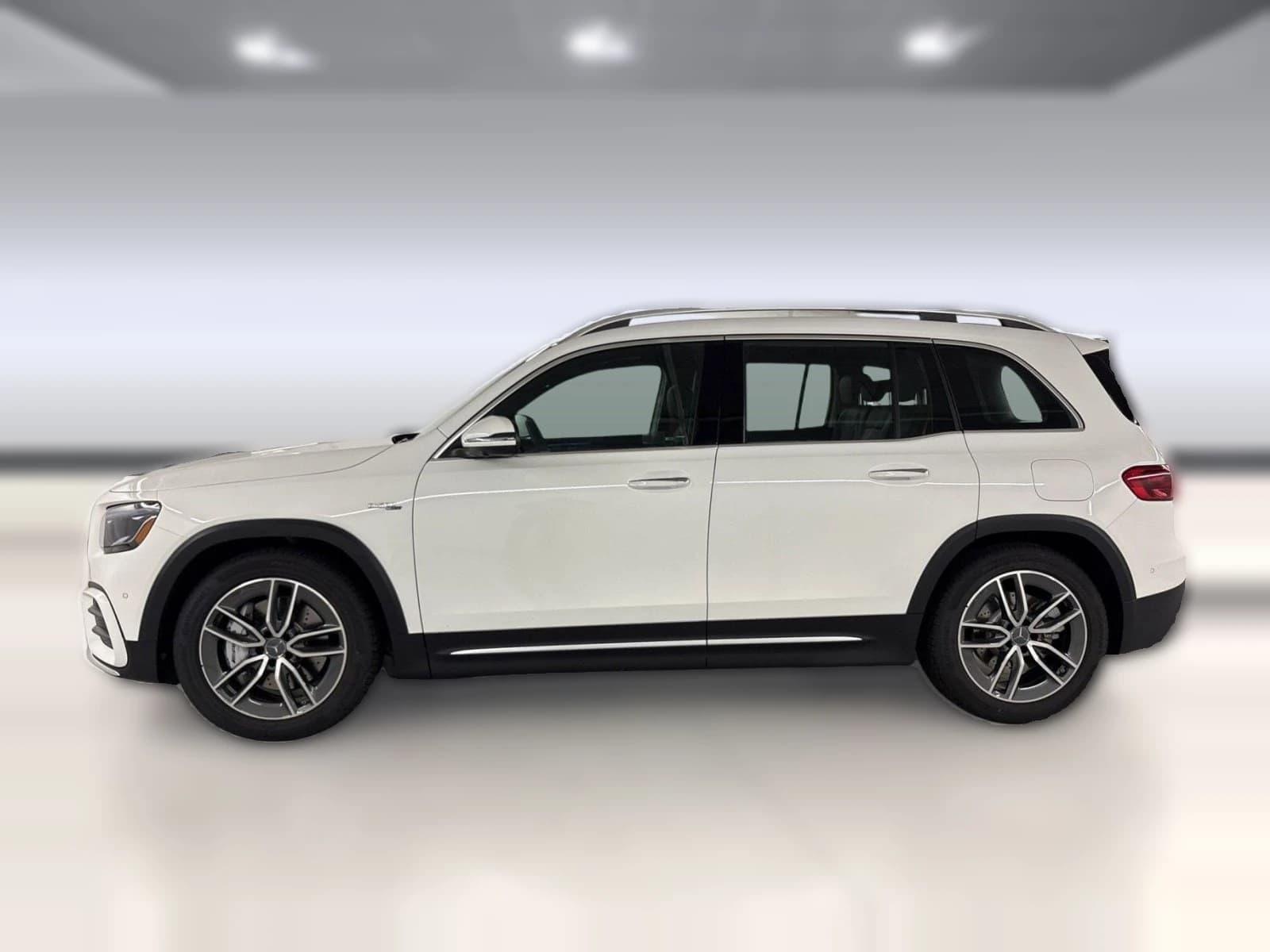 Mercedes-Benz GLB AMG GLB 35 4MATIC SUV 2026 — side view