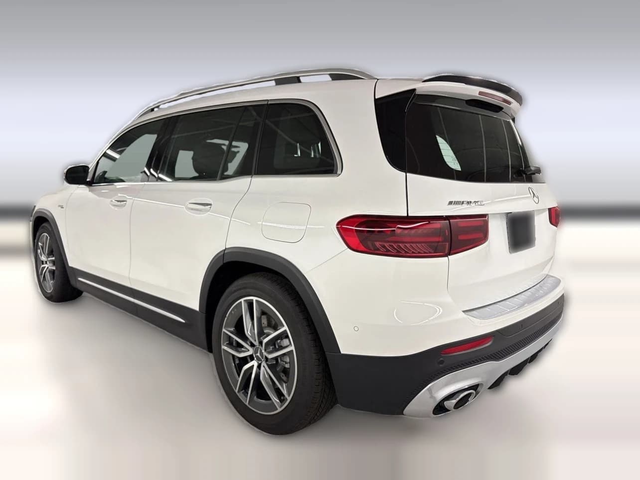 Mercedes-Benz GLB AMG GLB 35 4MATIC SUV 2026 — side view