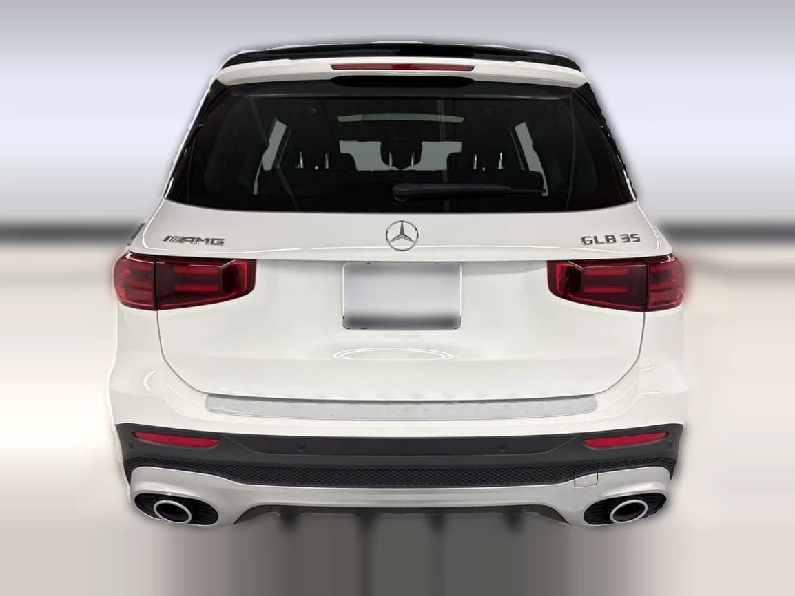 Mercedes-Benz GLB AMG GLB 35 4MATIC SUV 2026 — side view