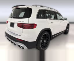Mercedes-Benz GLB AMG GLB 35 4MATIC SUV 2026 — side view