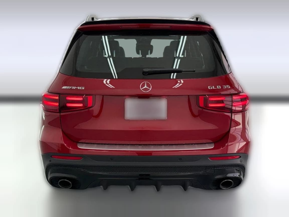 Mercedes-Benz GLB AMG GLB 35 4MATIC SUV 2026 — side view