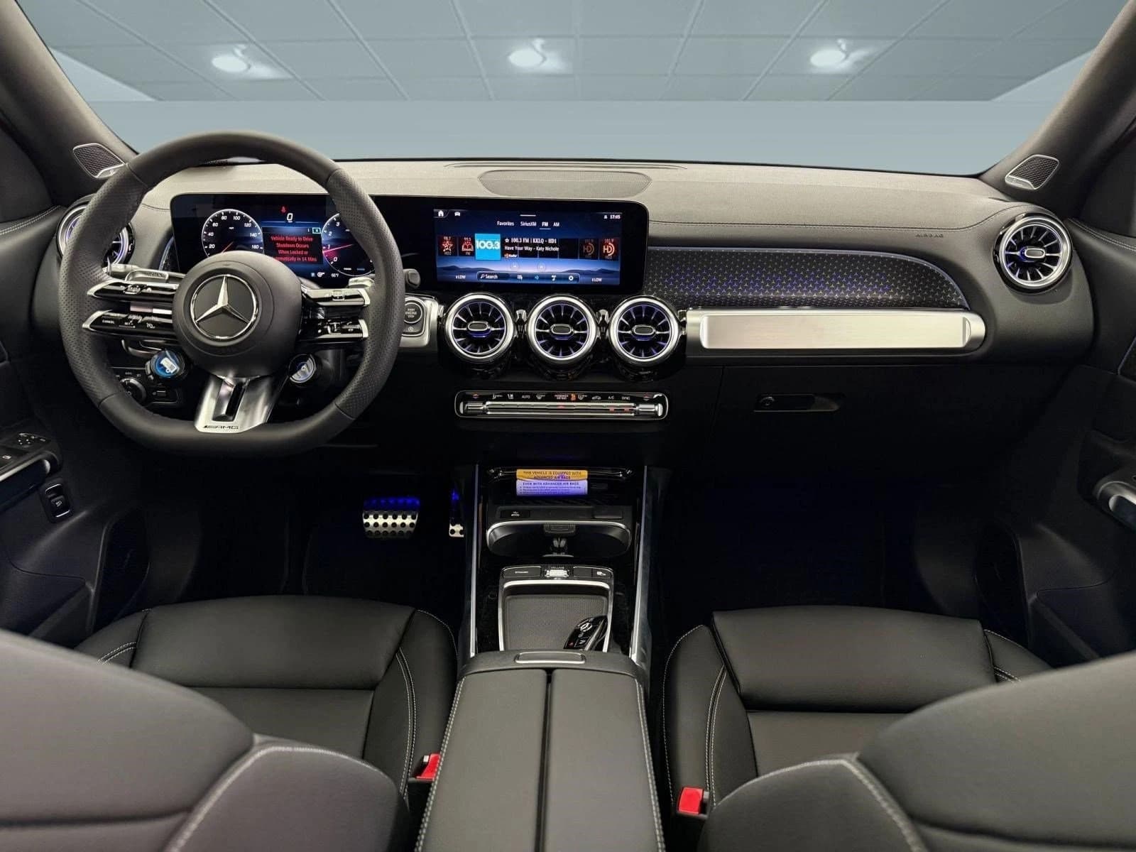 Mercedes-Benz GLB AMG GLB 35 4MATIC SUV 2026 — side view