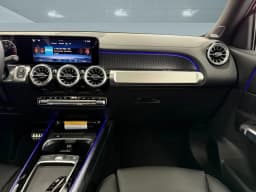 Mercedes-Benz GLB AMG GLB 35 4MATIC SUV 2026 — side view