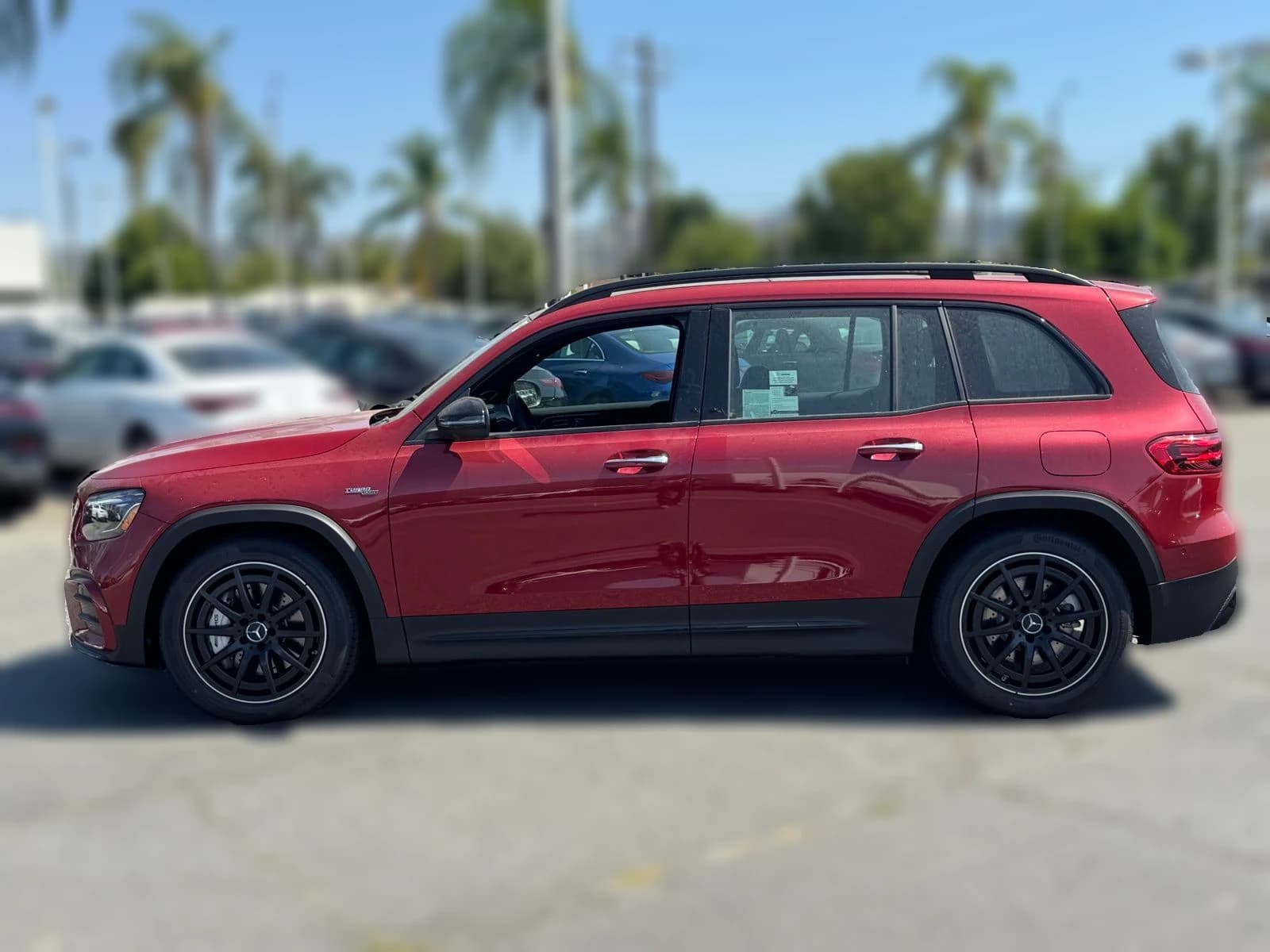 Mercedes-Benz GLB AMG GLB 35 4MATIC SUV 2026 — side view