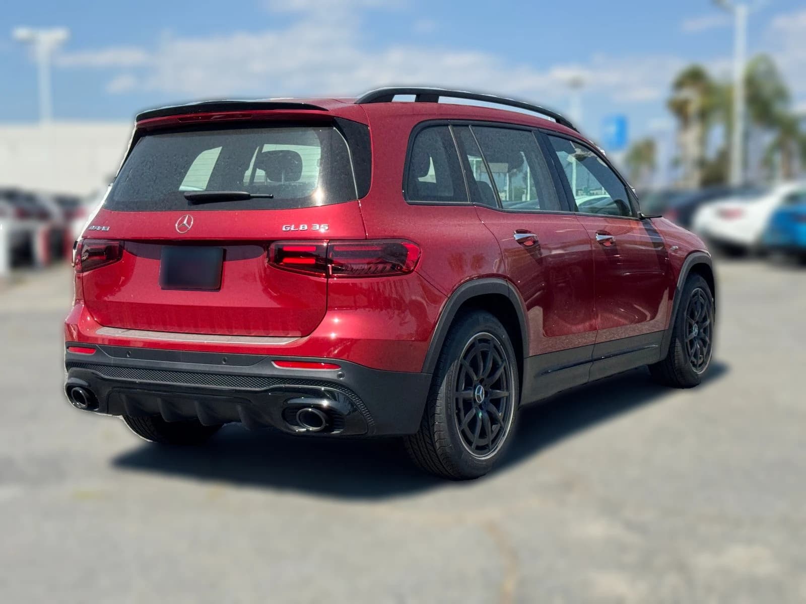 Mercedes-Benz GLB AMG GLB 35 4MATIC SUV 2026 — side view