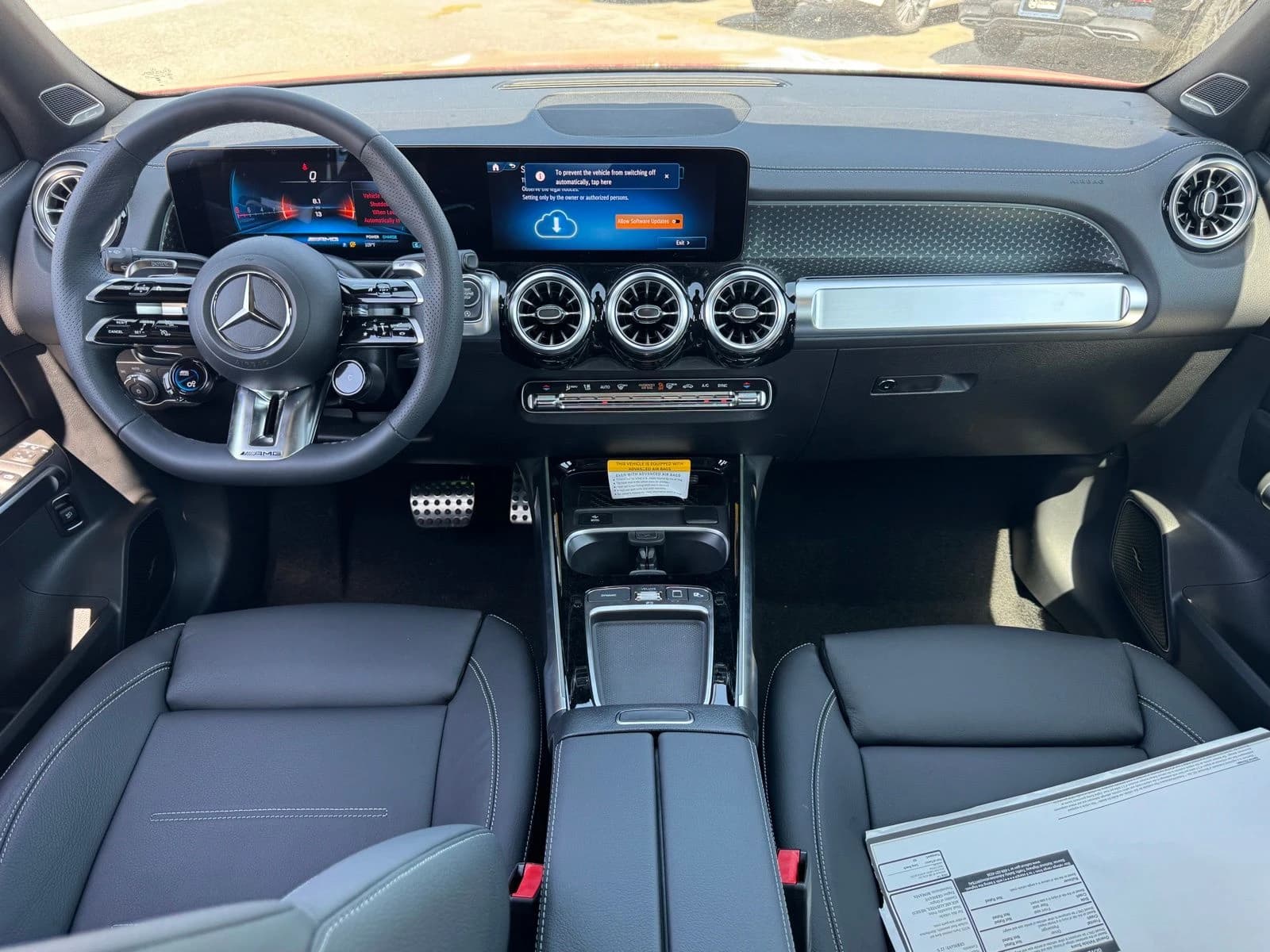 Mercedes-Benz GLB AMG GLB 35 4MATIC SUV 2026 — side view