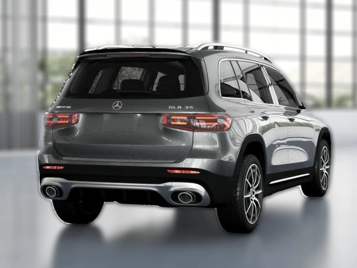 Mercedes-Benz GLB AMG GLB 35 4MATIC SUV 2026 — side view