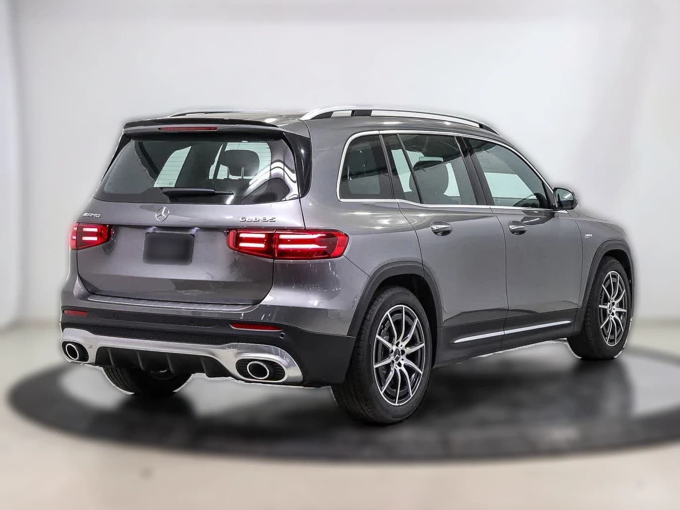 Mercedes-Benz GLB AMG GLB 35 4MATIC SUV 2026 — side view