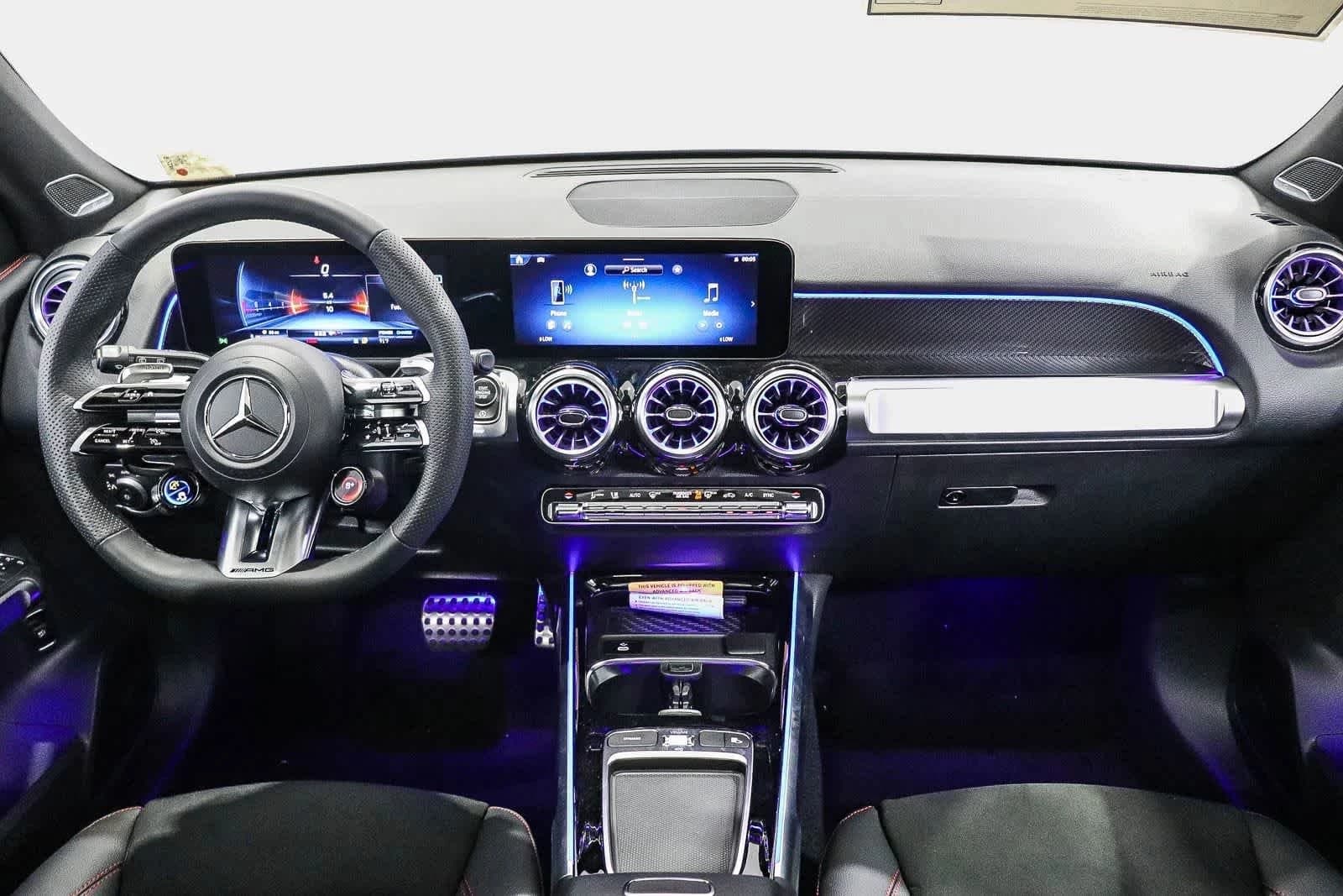 Mercedes-Benz GLB AMG GLB 35 4MATIC SUV 2026 — side view
