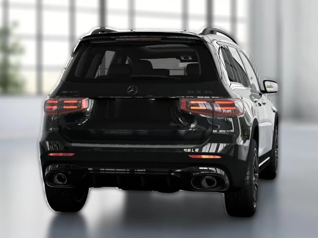 Mercedes-Benz GLB AMG GLB 35 4MATIC SUV 2026 — side view