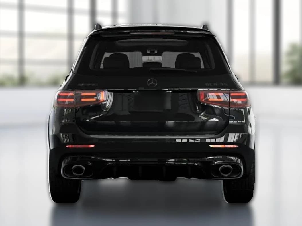 Mercedes-Benz GLB AMG GLB 35 4MATIC SUV 2026 — side view
