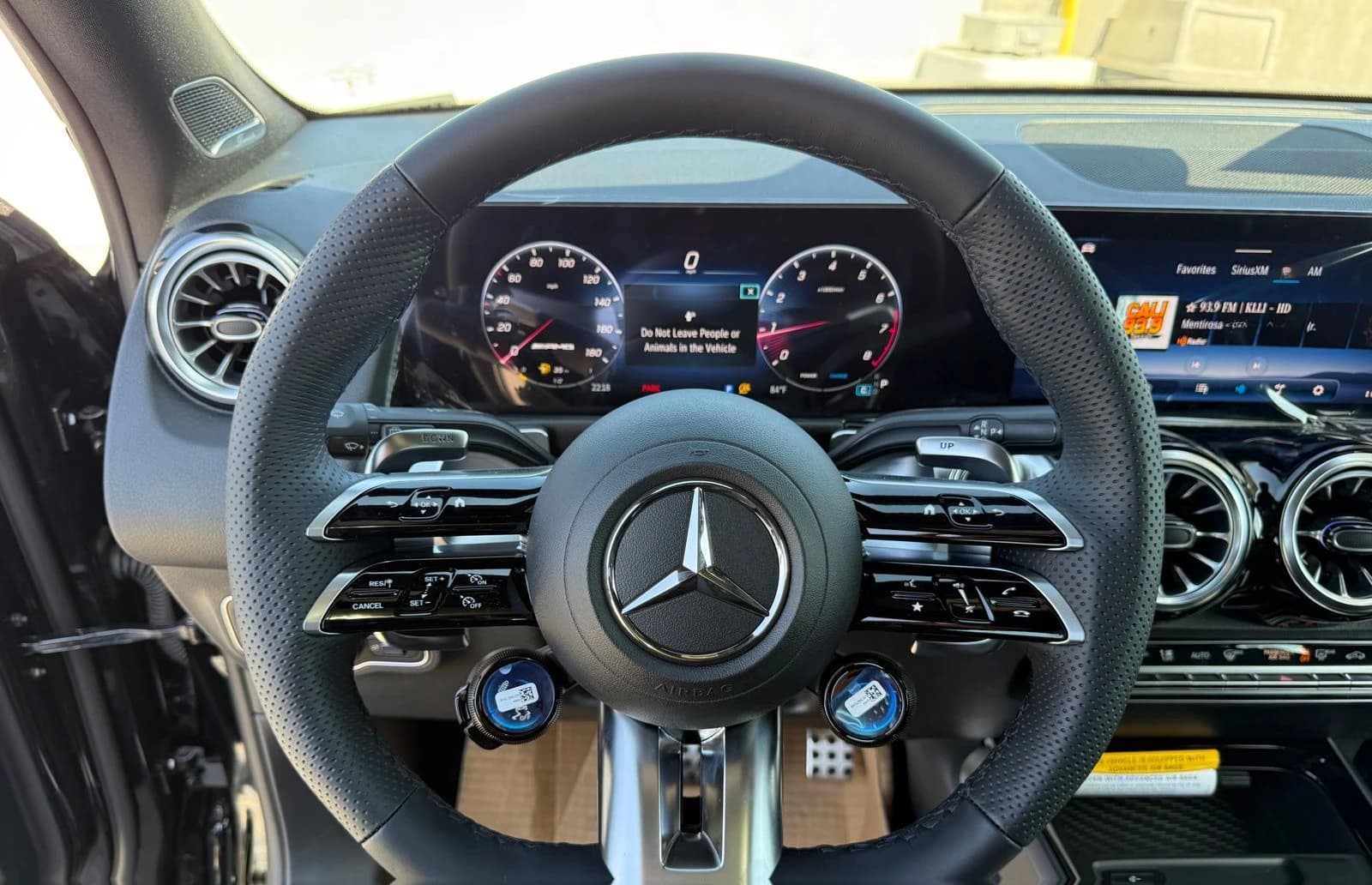 Mercedes-Benz GLB AMG GLB 35 4MATIC SUV 2026 — side view