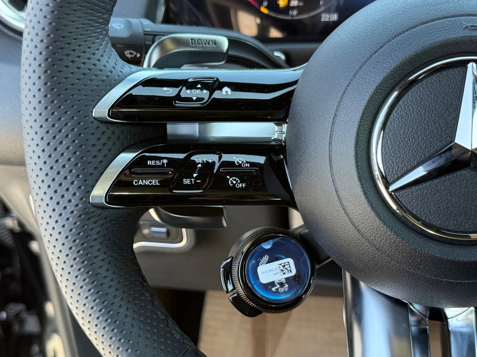 Mercedes-Benz GLB AMG GLB 35 4MATIC SUV 2026 — side view