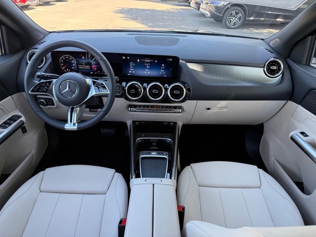 Mercedes-Benz GLA GLA 250 SUV 2026 — side view