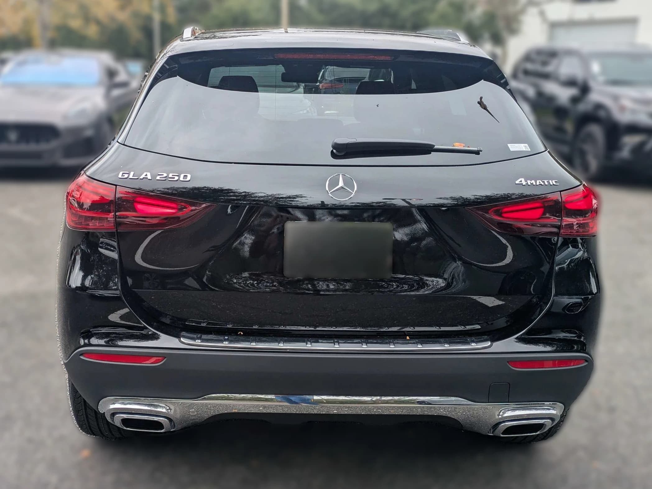 Mercedes-Benz GLA GLA 250 4MATIC SUV 2026 — side view