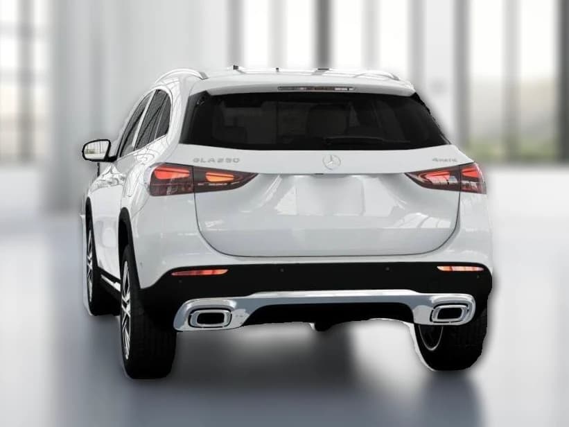 Mercedes-Benz GLA GLA 250 4MATIC SUV 2026 — side view