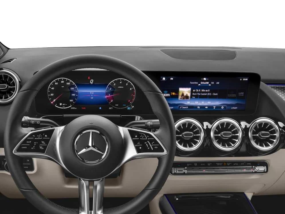 Mercedes-Benz GLA GLA 250 4MATIC SUV 2026 — side view