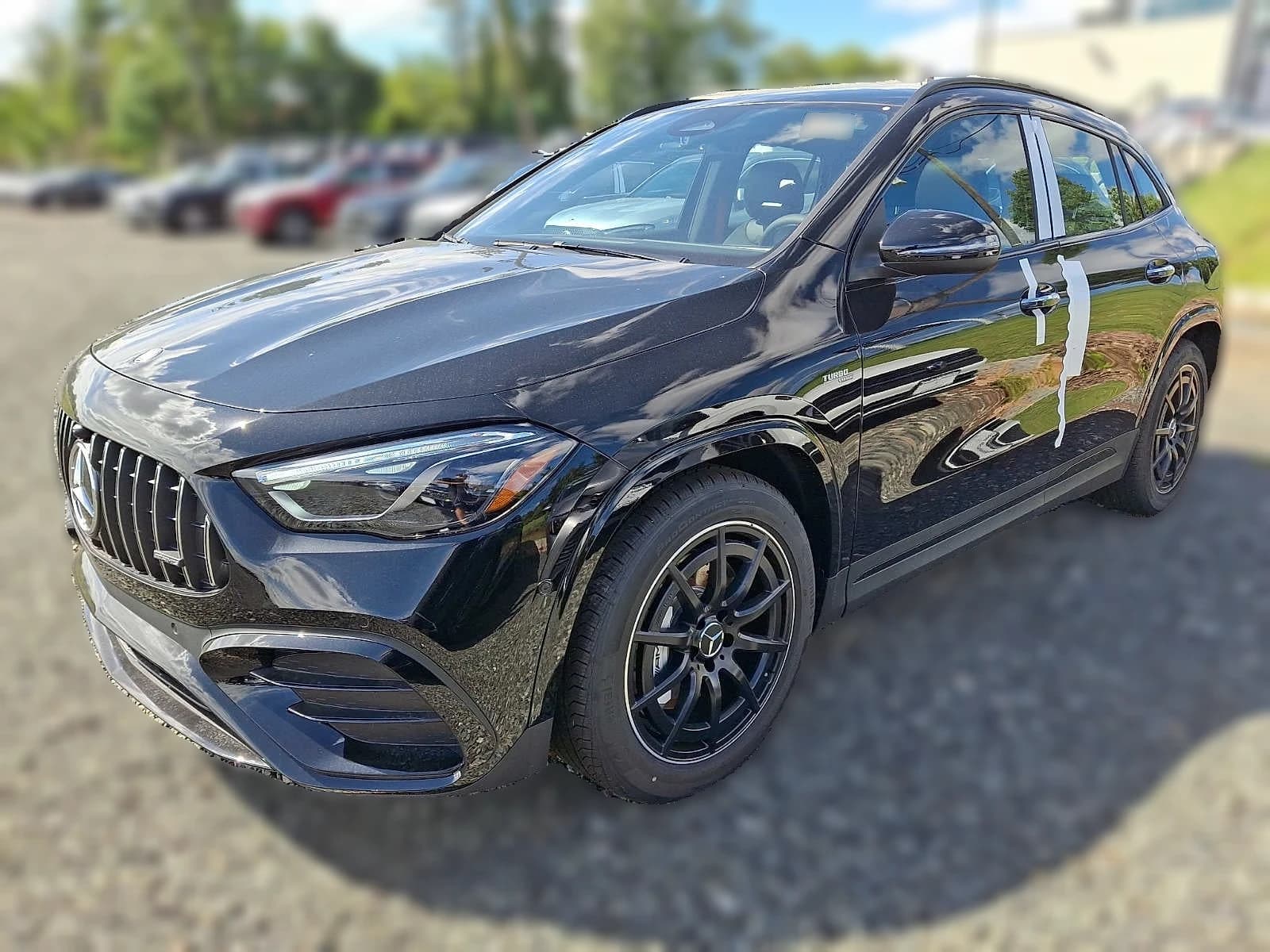 Mercedes-Benz GLA AMG GLA 35 4MATIC SUV 2026 — side view