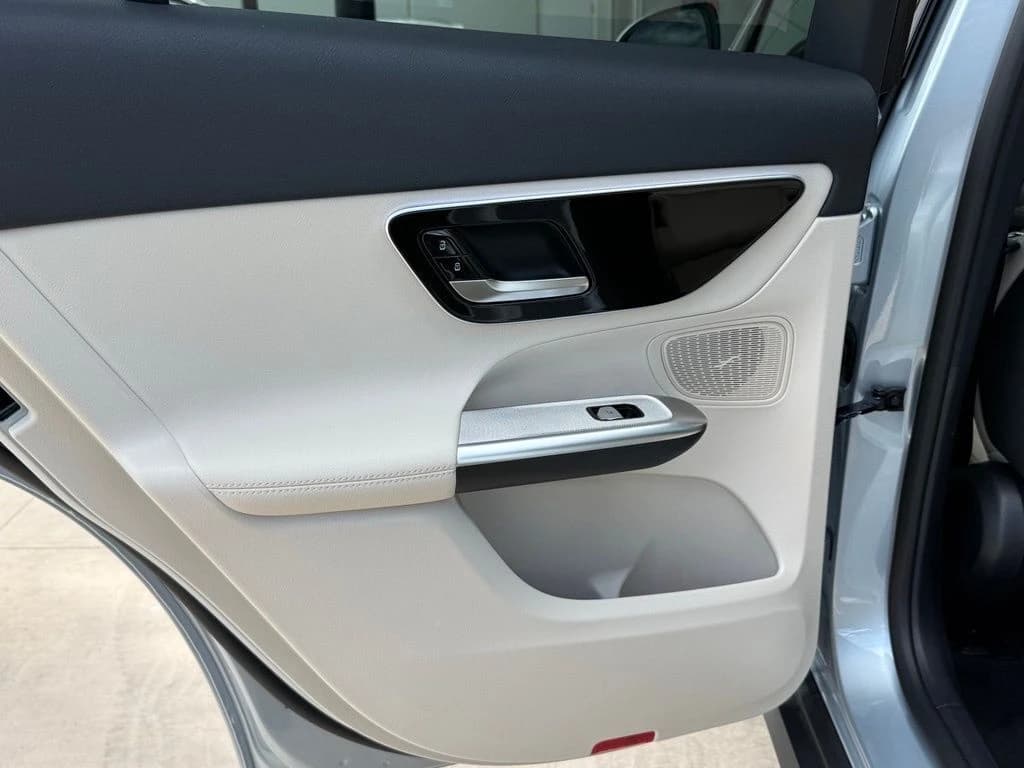 Mercedes-Benz GLC GLC 300 SUV 2026 — side view