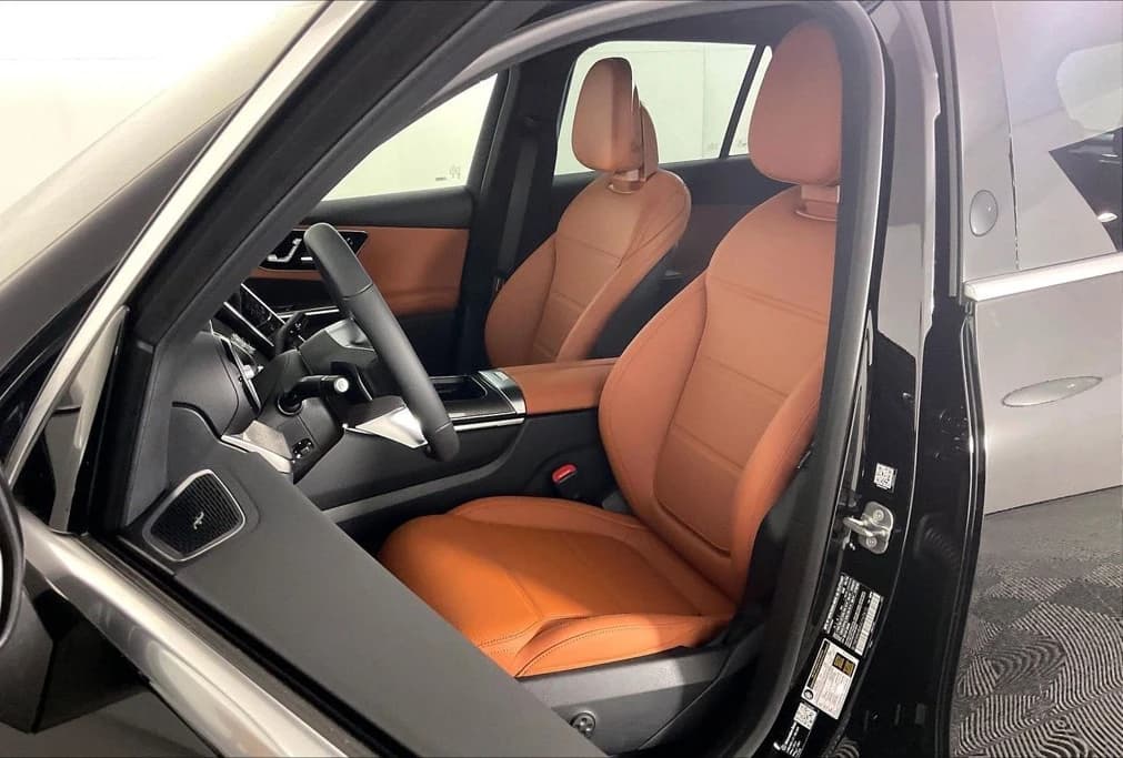 Mercedes-Benz GLC GLC 300 4MATIC SUV 2027 — side view