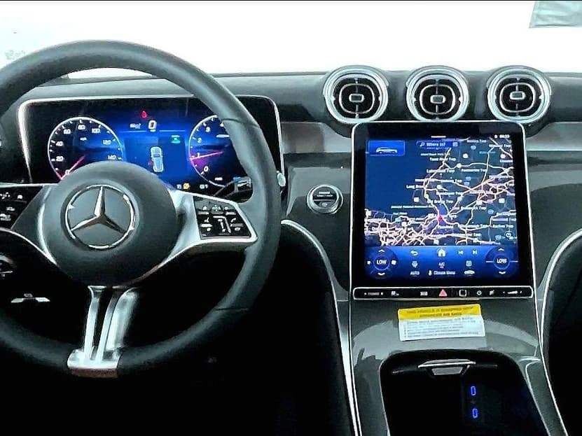 Mercedes-Benz GLC GLC 300 4MATIC SUV 2027 — side view