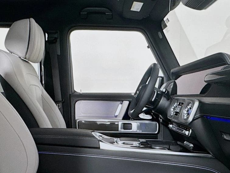 Mercedes-Benz G-Class G 550 SUV 2026 — side view