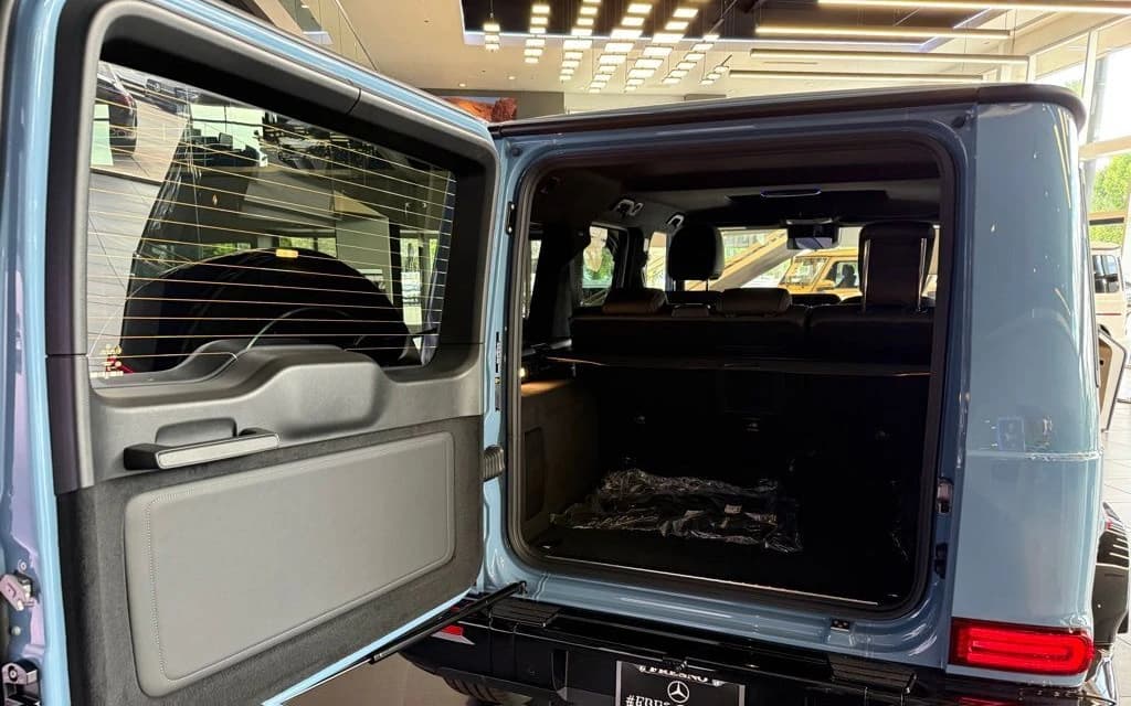 Mercedes-Benz G-Class G 550 SUV 2026 — side view