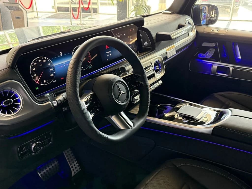 Mercedes-Benz G-Class G 550 SUV 2026 — side view