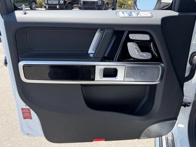 Mercedes-Benz G-Class G 550 SUV 2026 — side view
