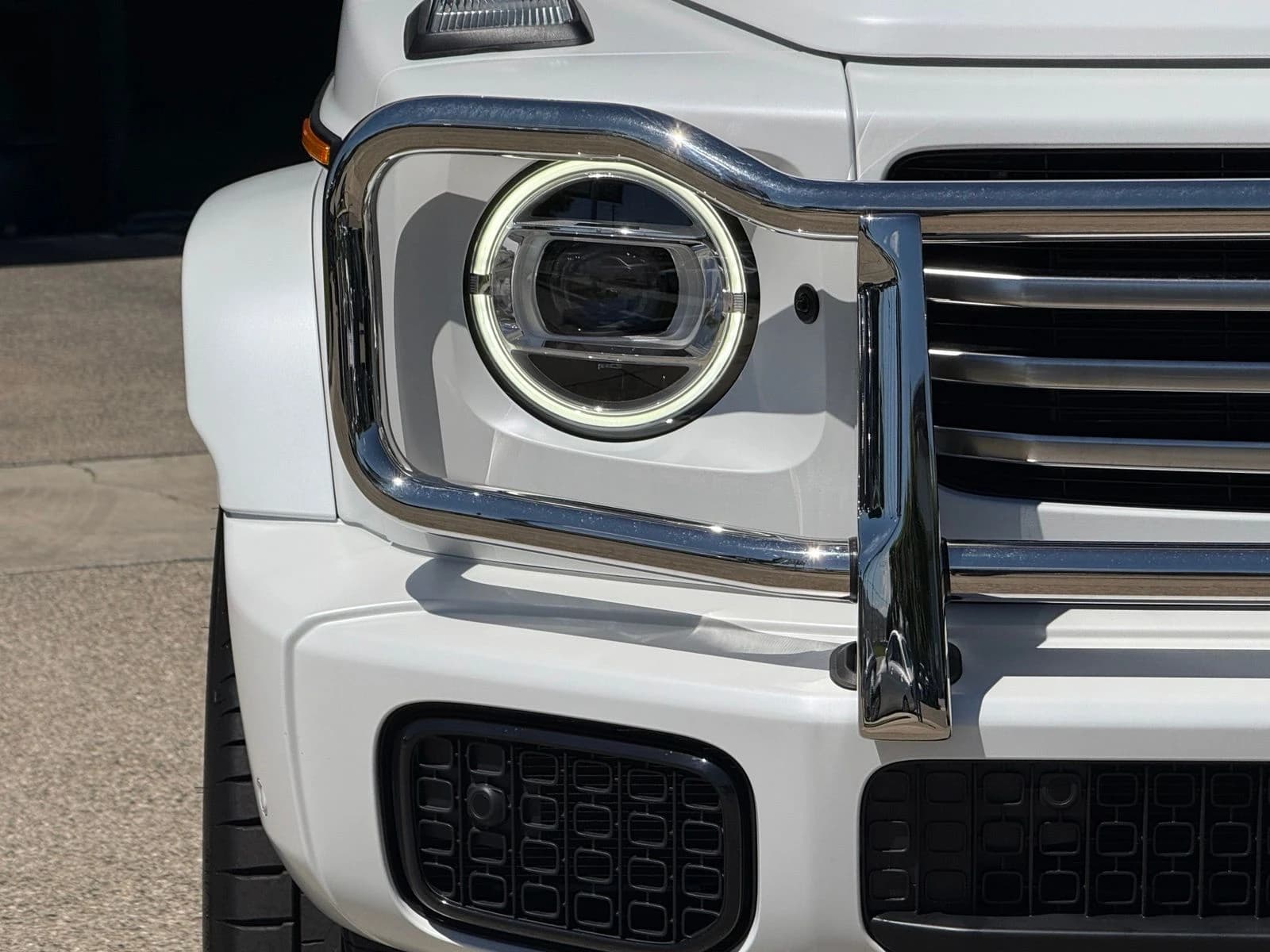 Mercedes-Benz G-Class G 550 SUV 2026 — side view