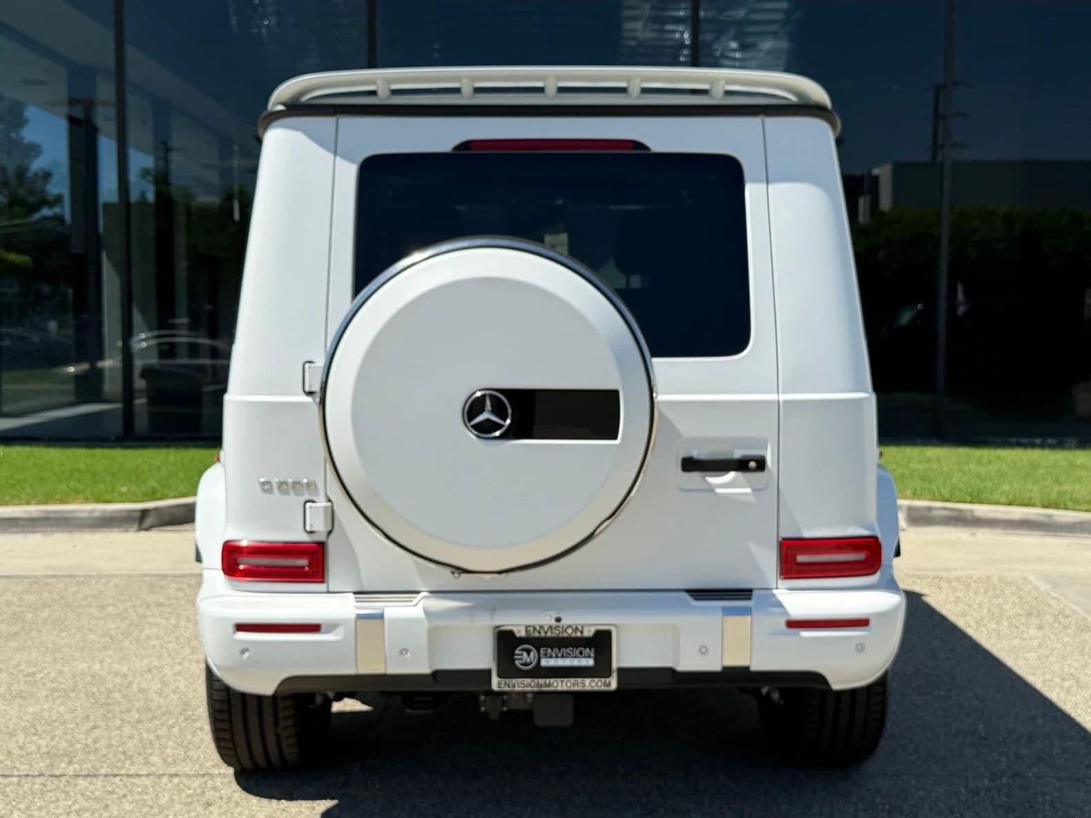 Mercedes-Benz G-Class G 550 SUV 2026 — side view