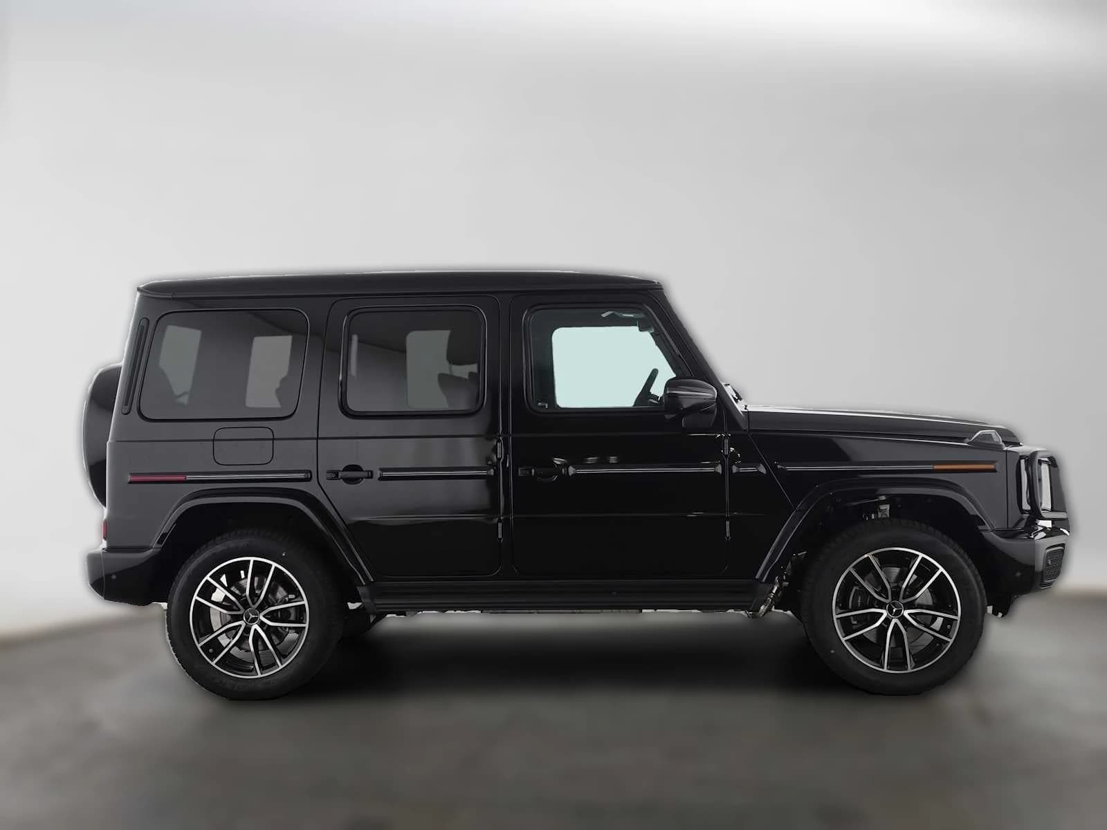 Mercedes-Benz G-Class G 550 SUV 2026 — side view