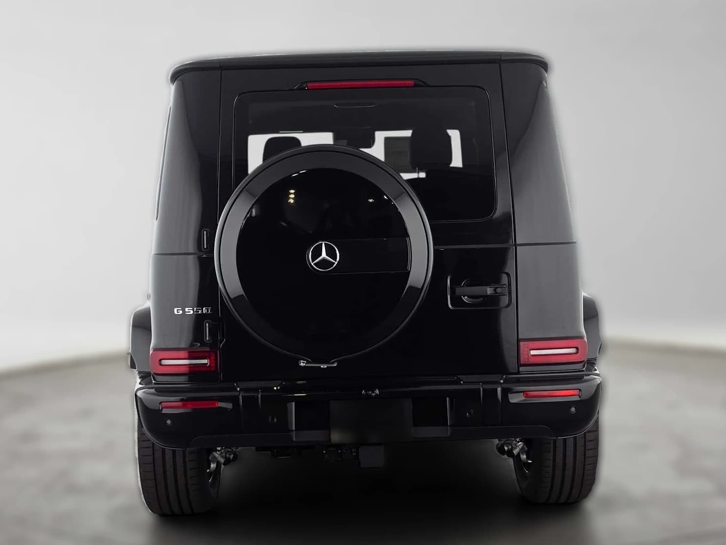 Mercedes-Benz G-Class G 550 SUV 2026 — side view