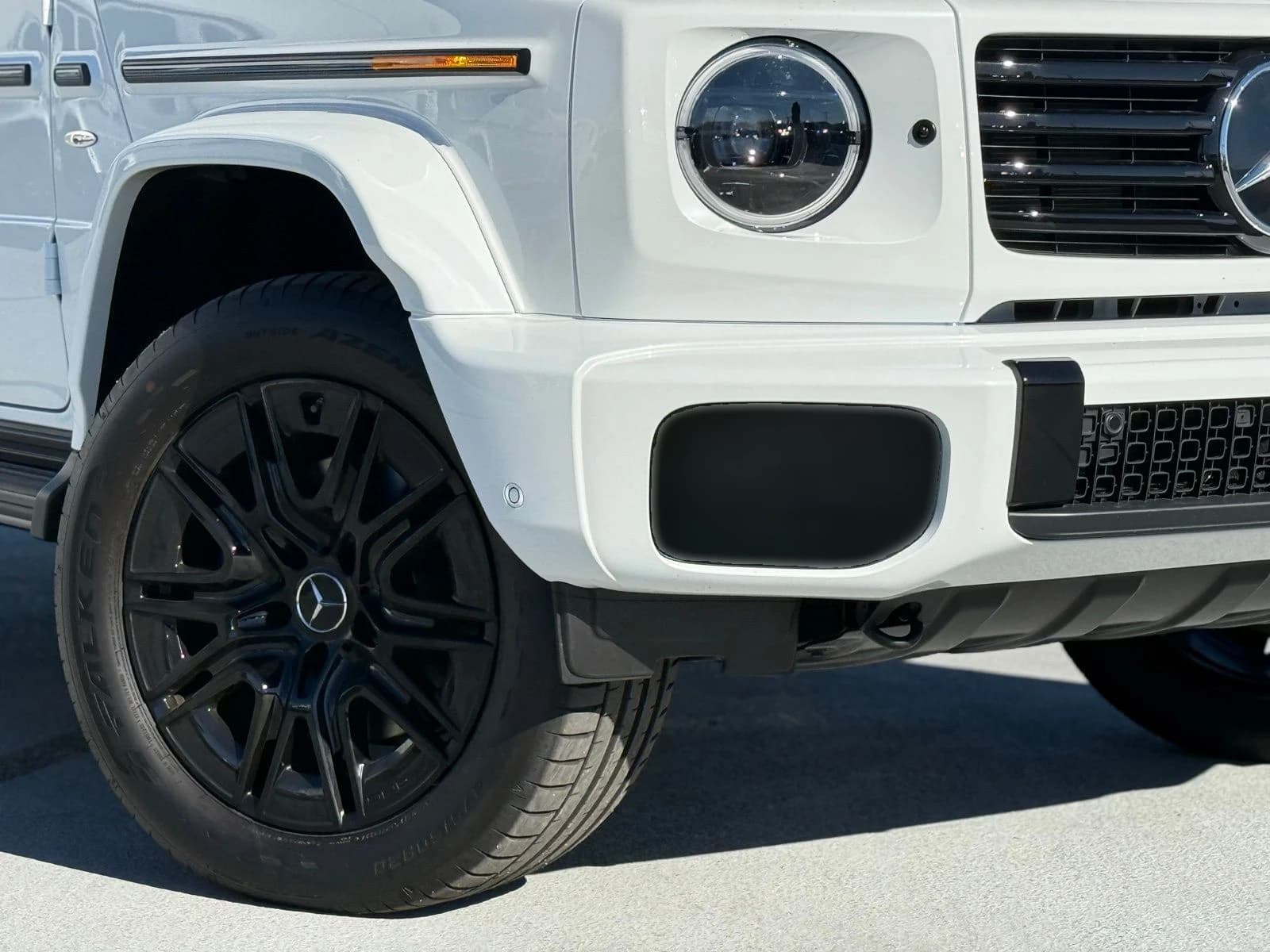 Mercedes-Benz G-Class G 580e SUV 2025 — side view