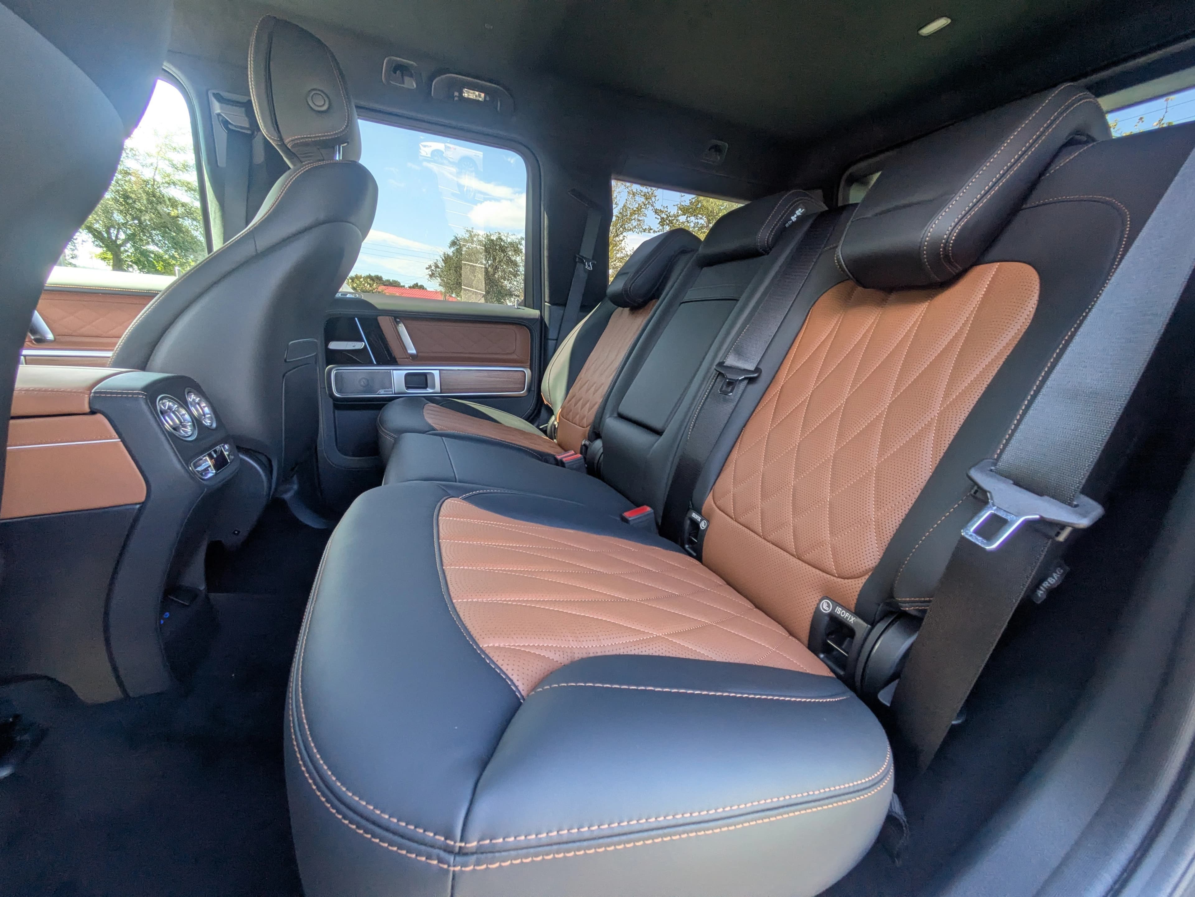 Mercedes-Benz G-Class G 580e SUV 2027 — side view