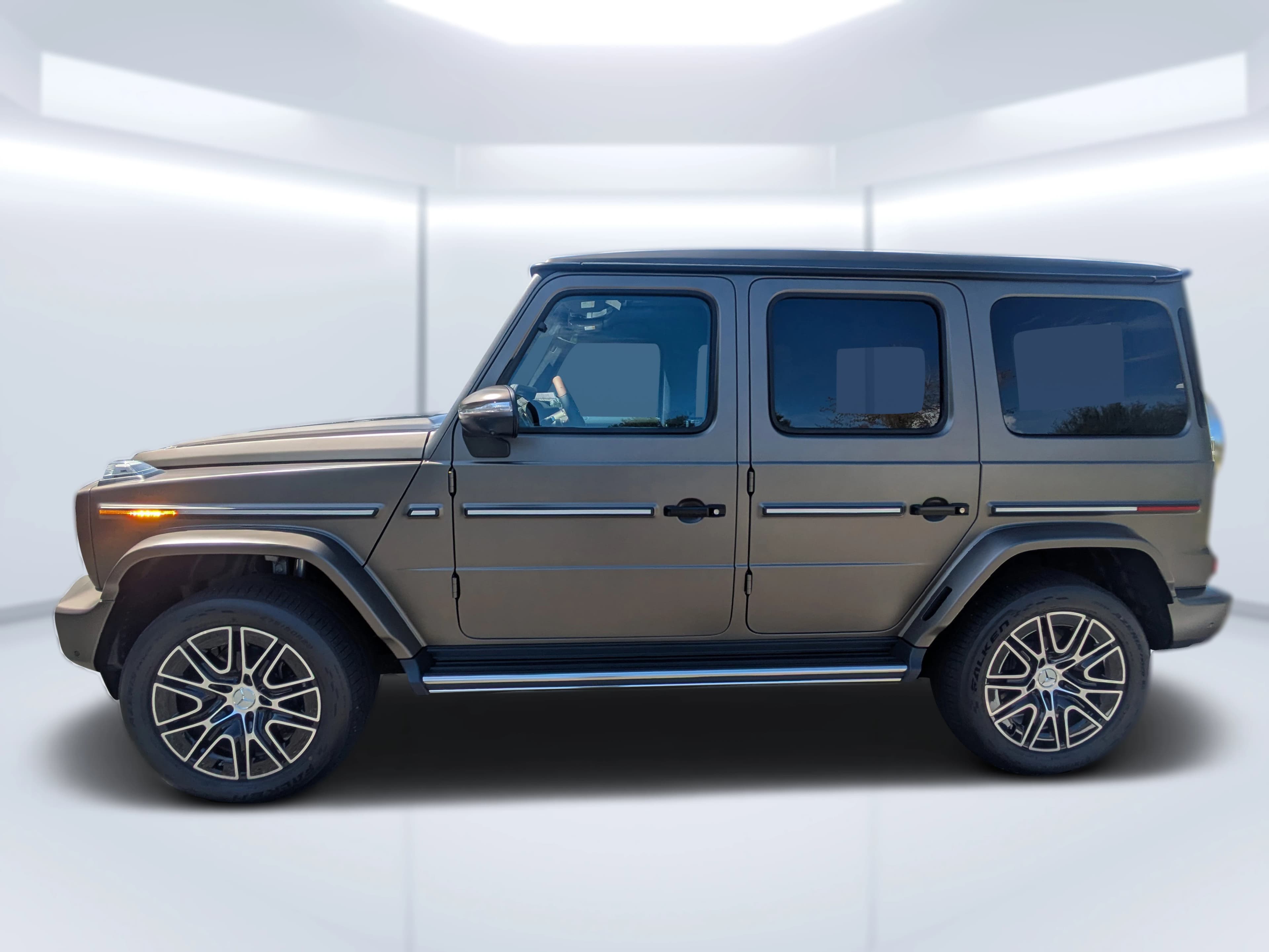 Mercedes-Benz G-Class G 580e SUV 2027 — side view